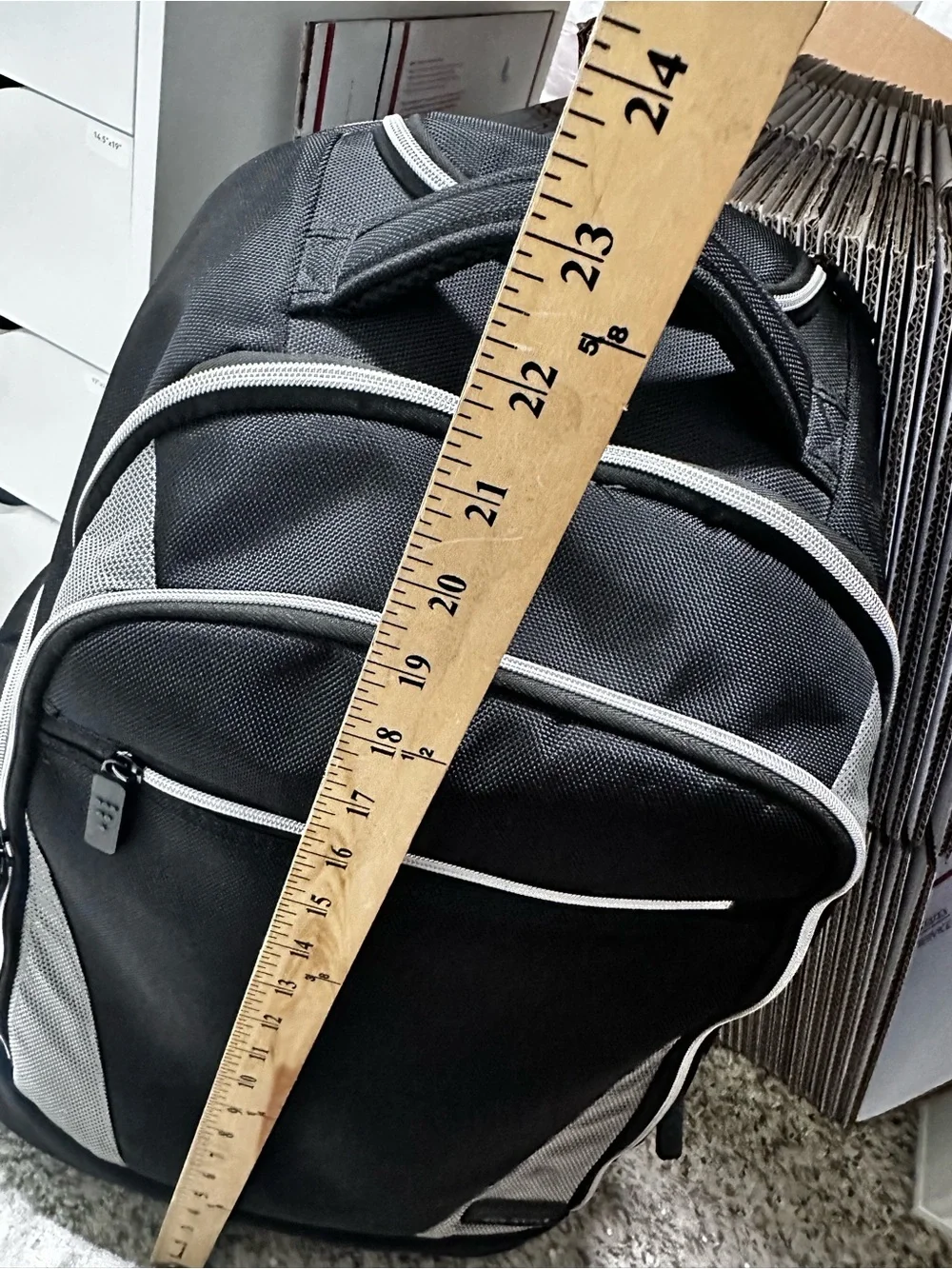 🚗 Eco Style Tech Executive Rolling Backpack